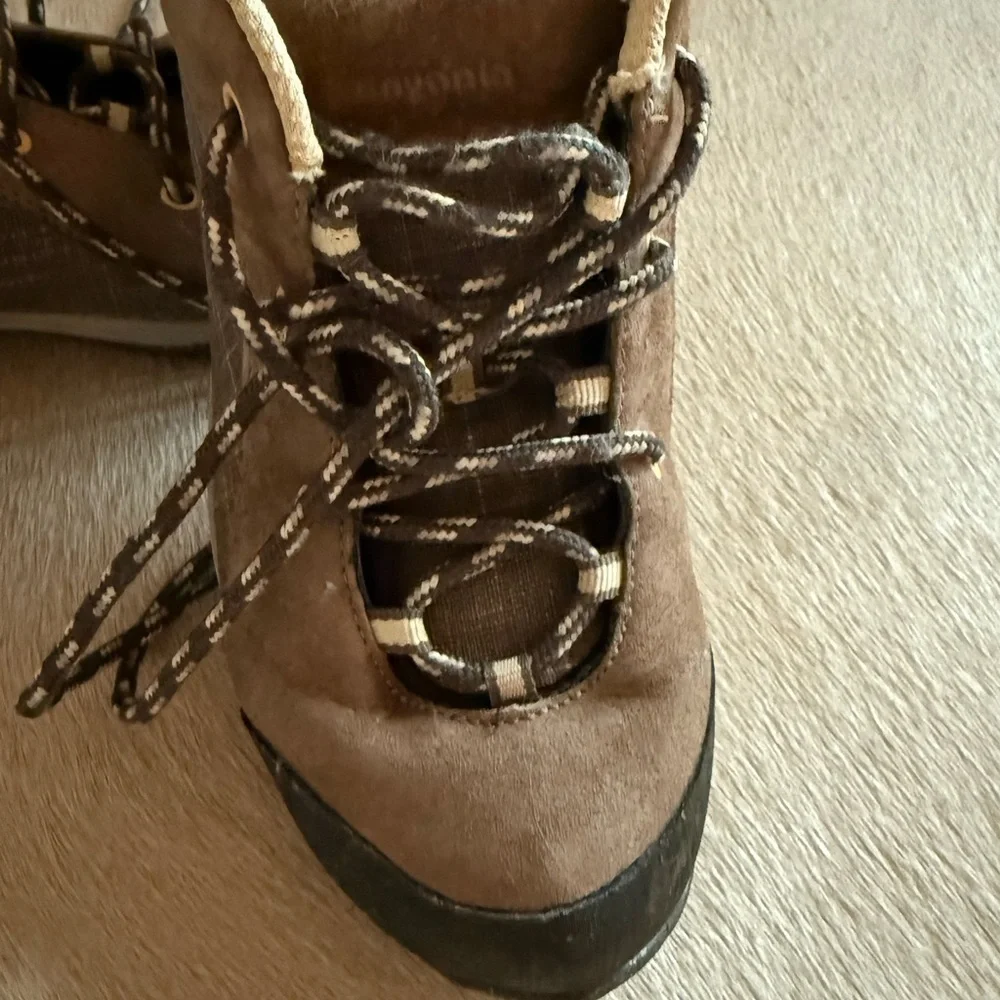 Patagonia Brown  Hiking Shoes - Picture 9 of 12
